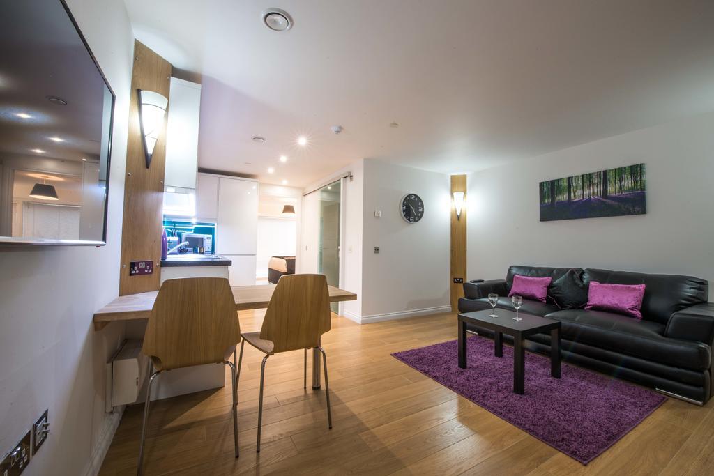 Zinn Apartments - City Centre Абердин Экстерьер фото