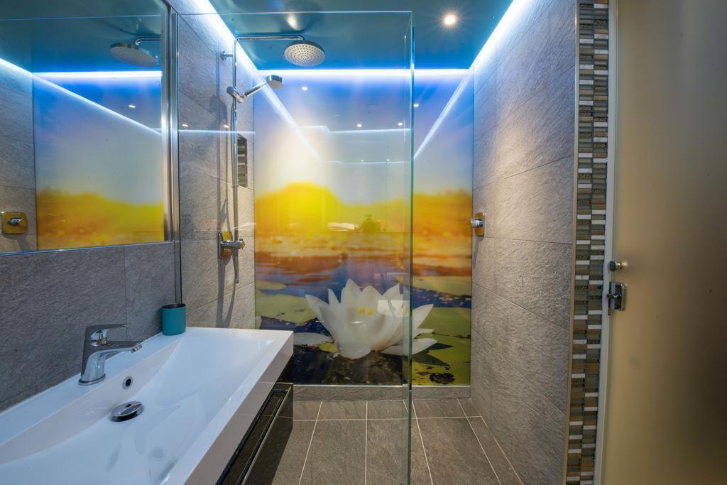 Zinn Apartments - City Centre Абердин Экстерьер фото
