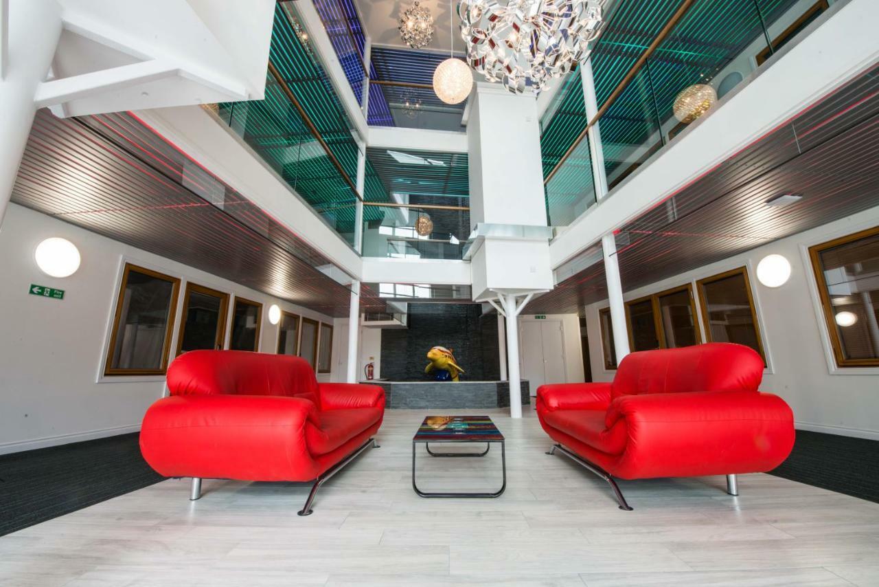 Zinn Apartments - City Centre Абердин Экстерьер фото